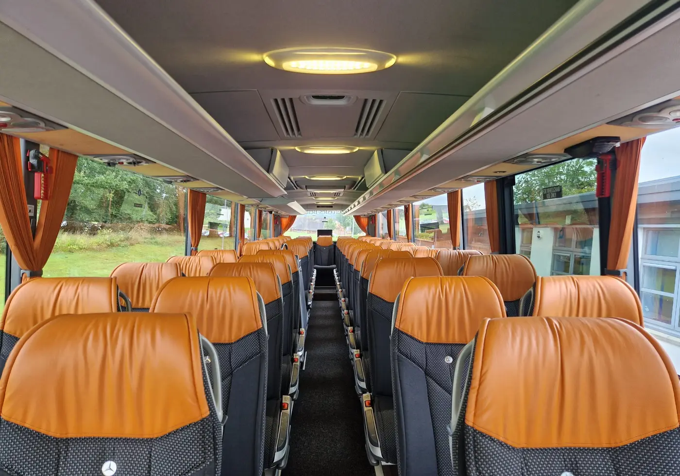 INTERIOR COACH