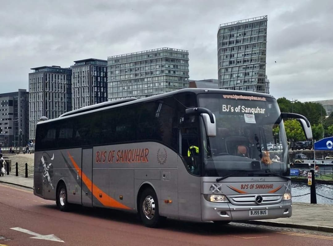 Mercedes Tourismo lux line euro 6 49 seater